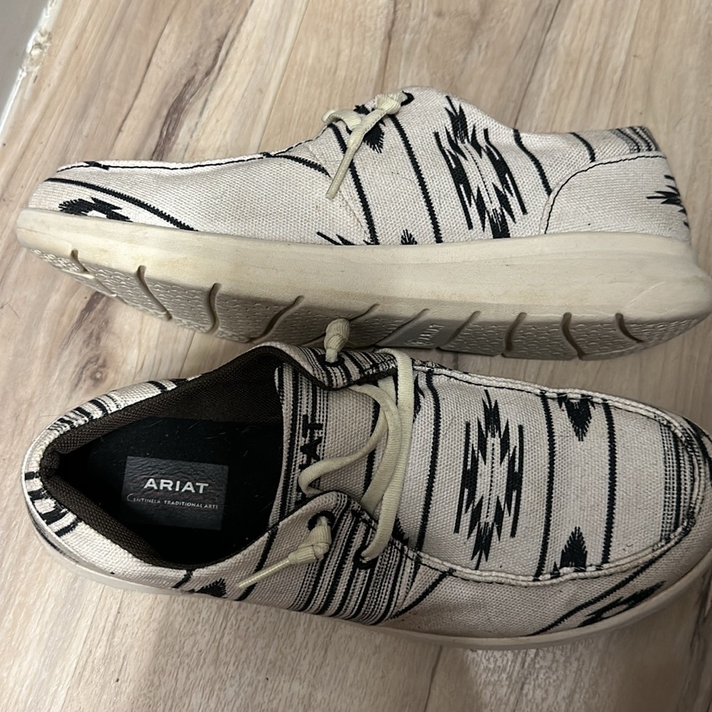 Ariat Women’s Cream and Black Casual Shoes